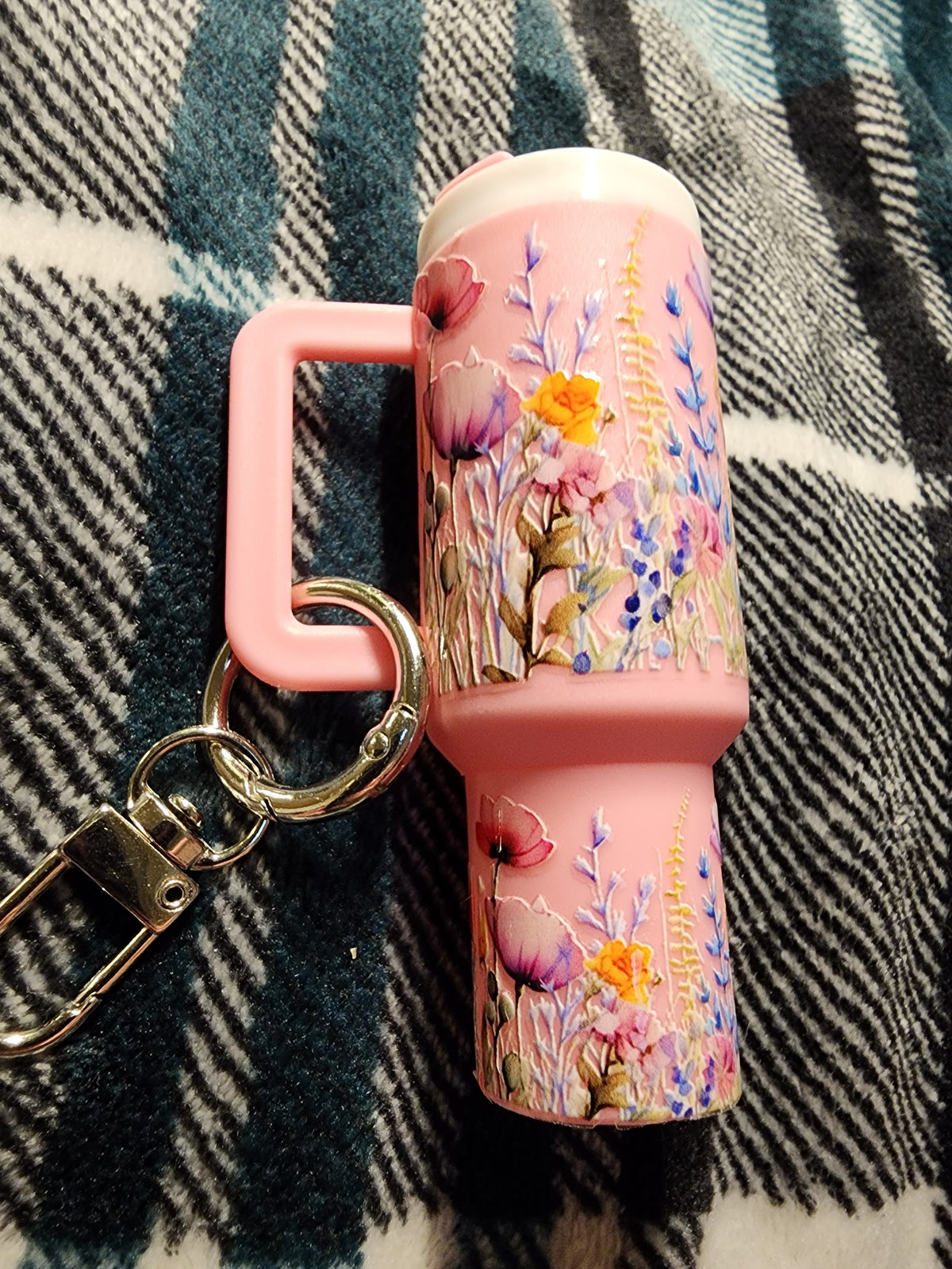 Light pink wildflowers chapstick holder