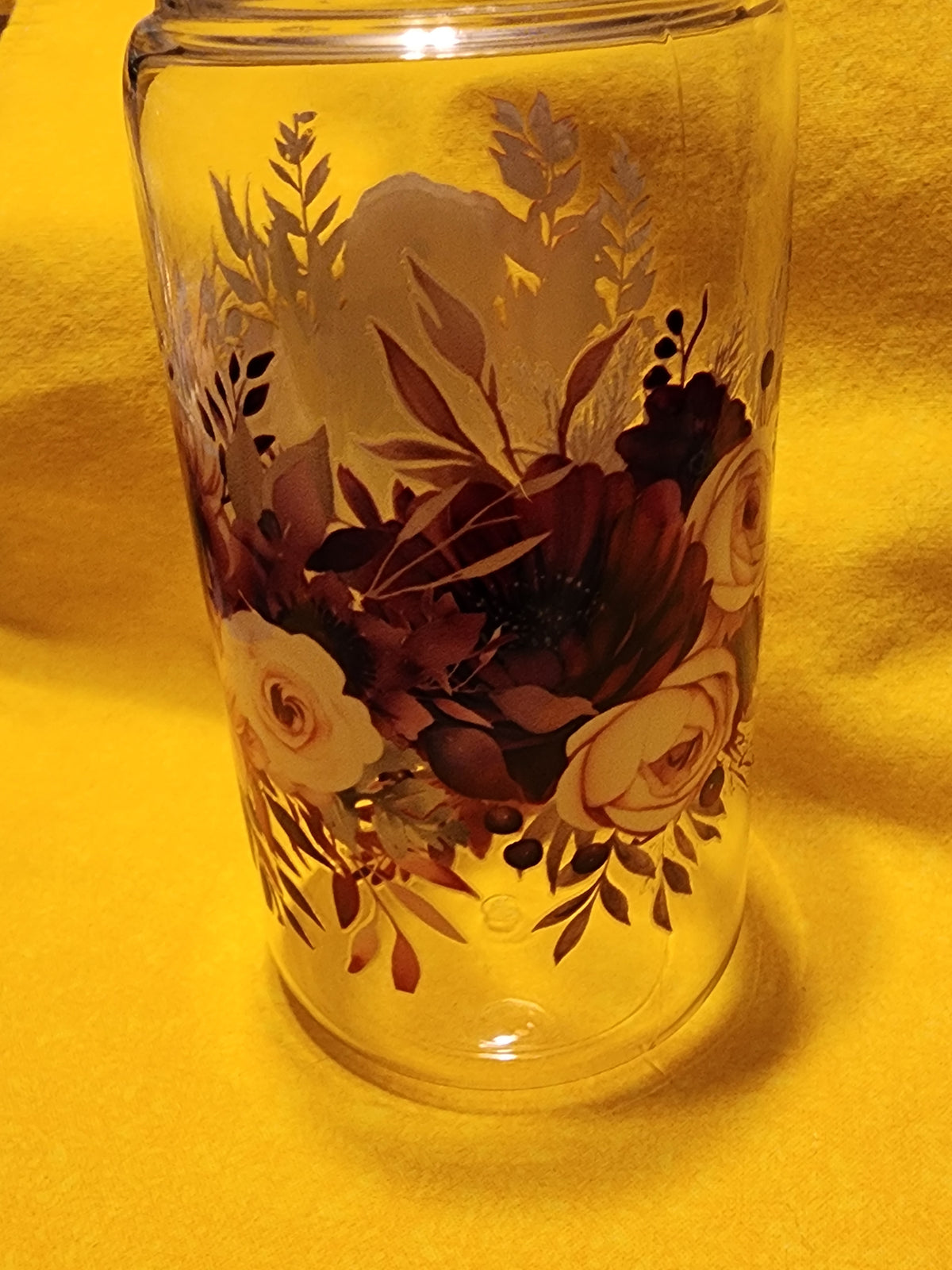 Red and white roses 16 ounce tumbler