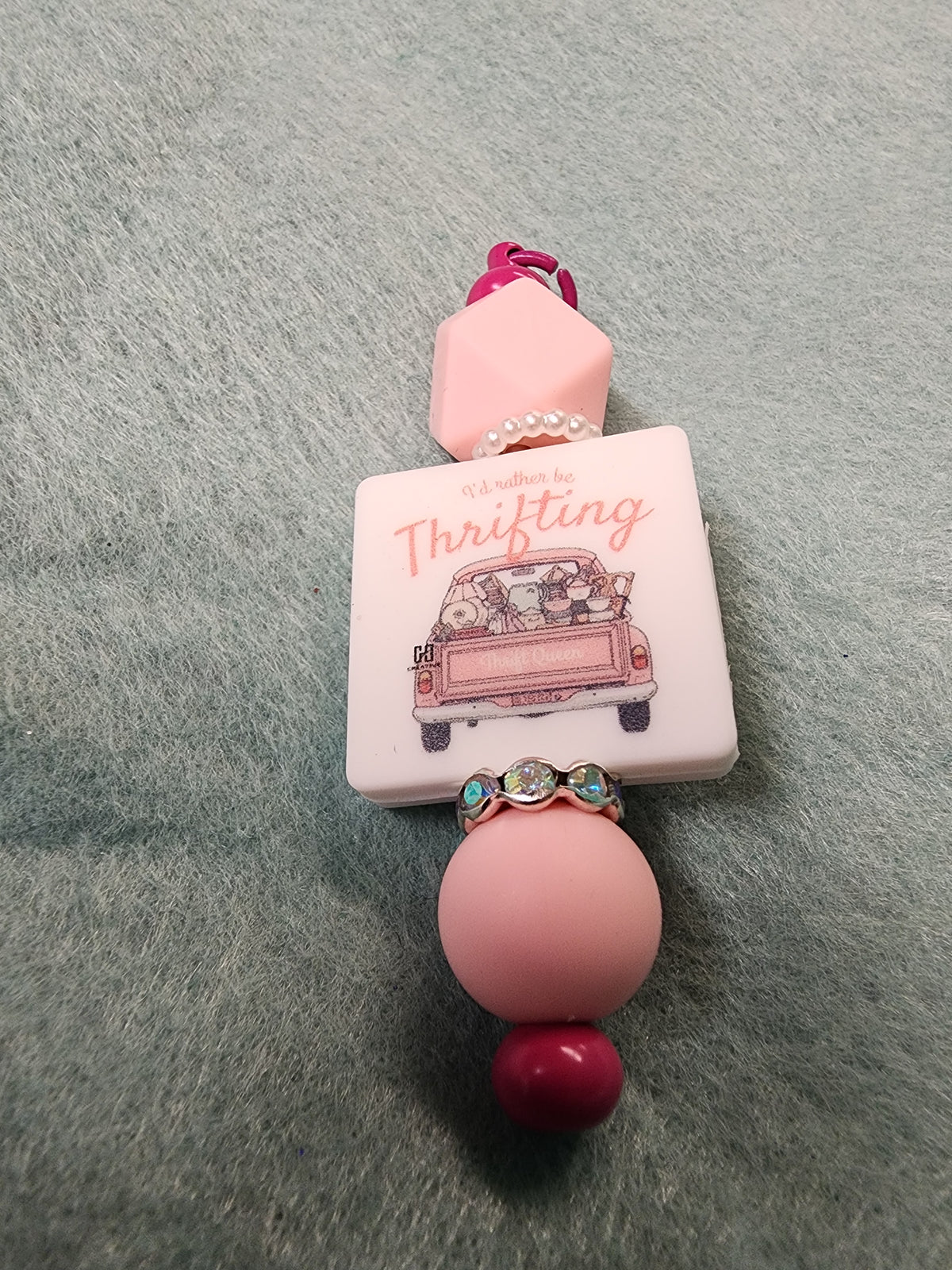 I rather be thrifting keychain