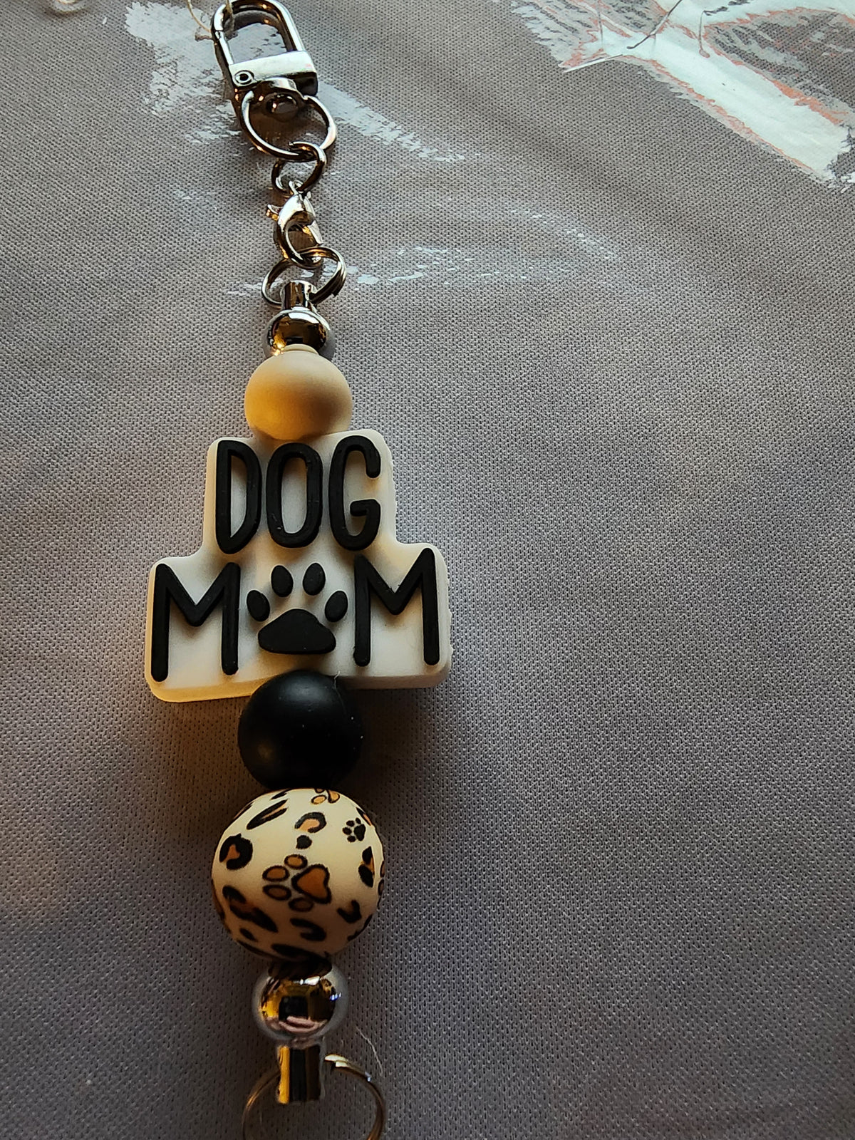 Dog mom keychain