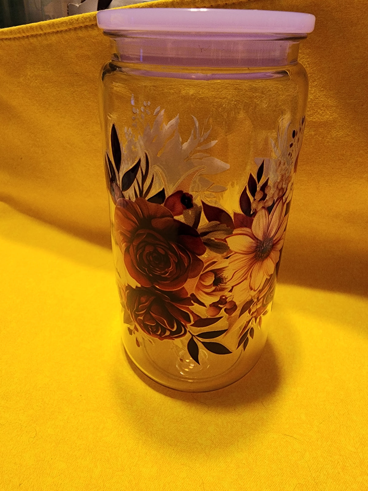 Marron and cream flowers 16 ounce cup