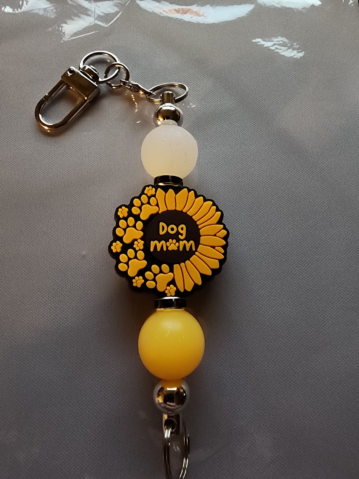 Dog mom keychain