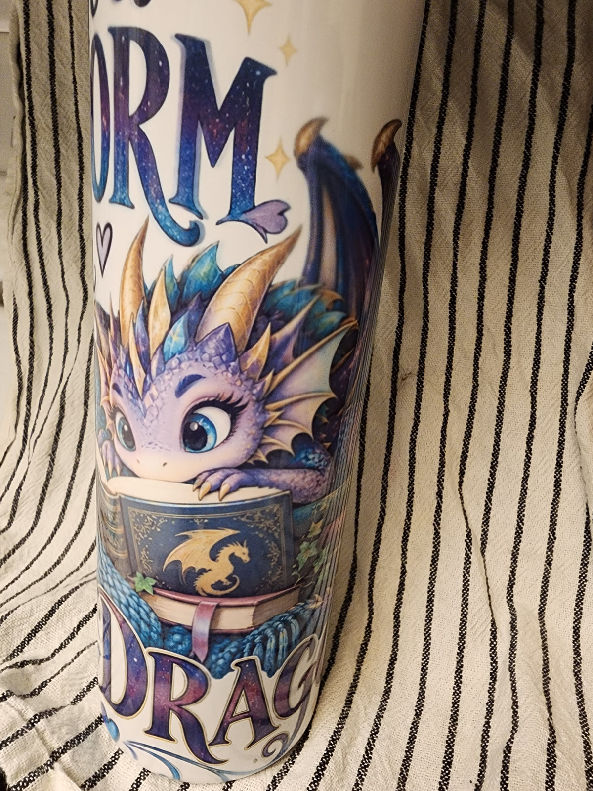 I'm not a book worm i'm a book dragon