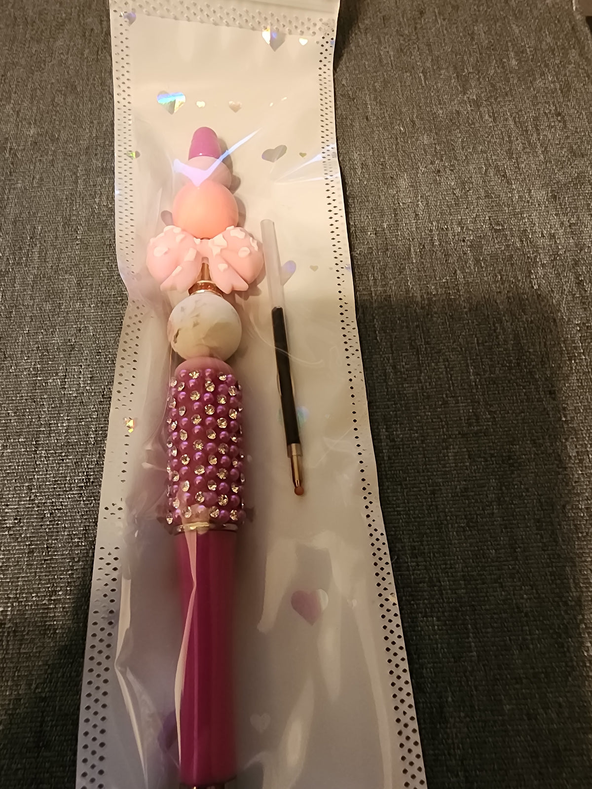 Pink bow 🎀 pen