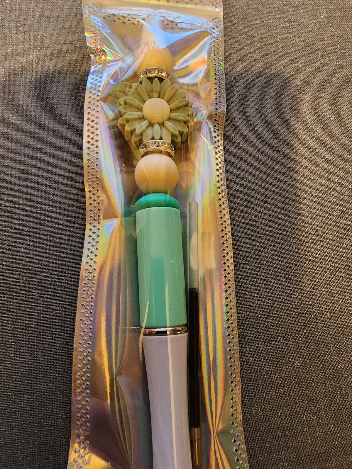 Green daisy ombre pen