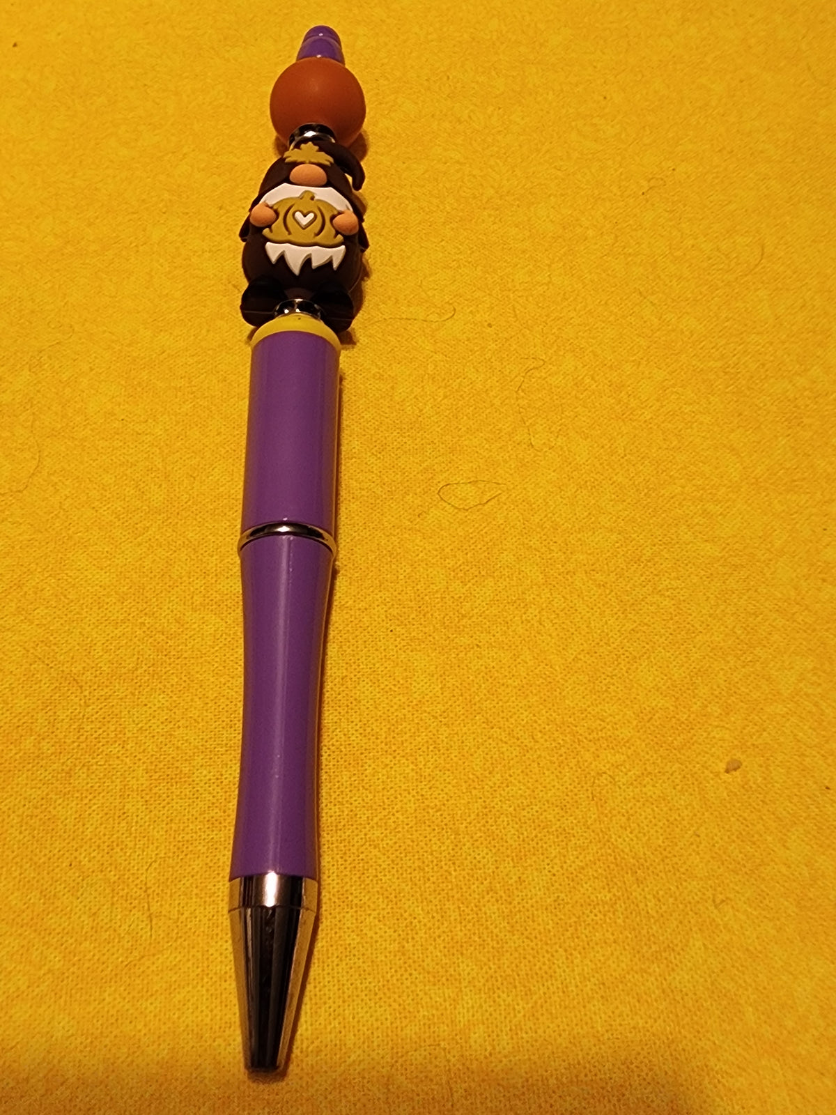 Gnome with pumpkin 🎃 pen