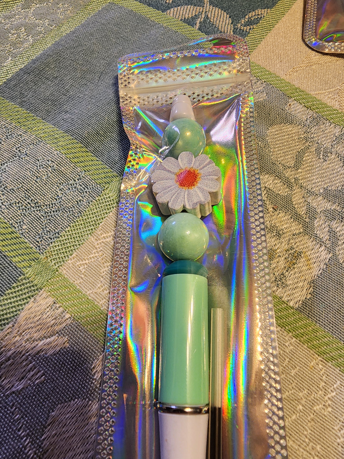 Sea foam green 💚 daisy pen
