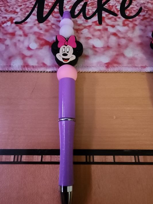 Smiling pink mouse 🐁