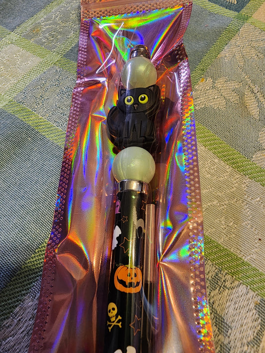 Black cat pen