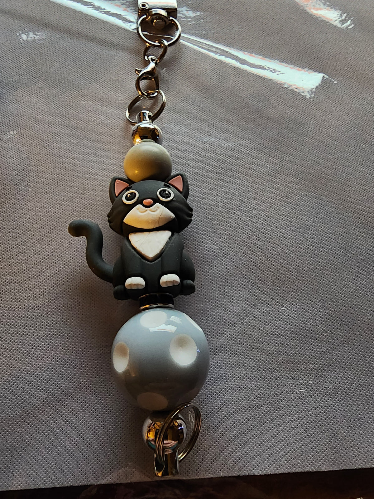 Tuxedo cat 🐈