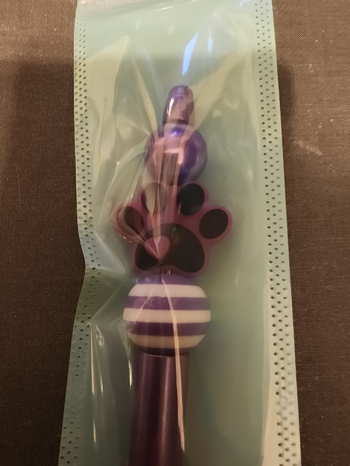 Purple Paw print with bubble gum beads pen