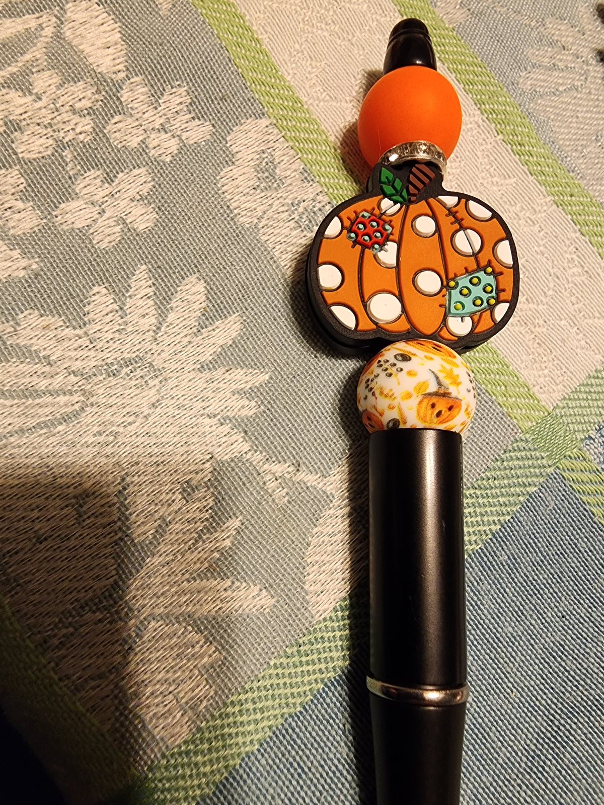 Pumpkin patch pen