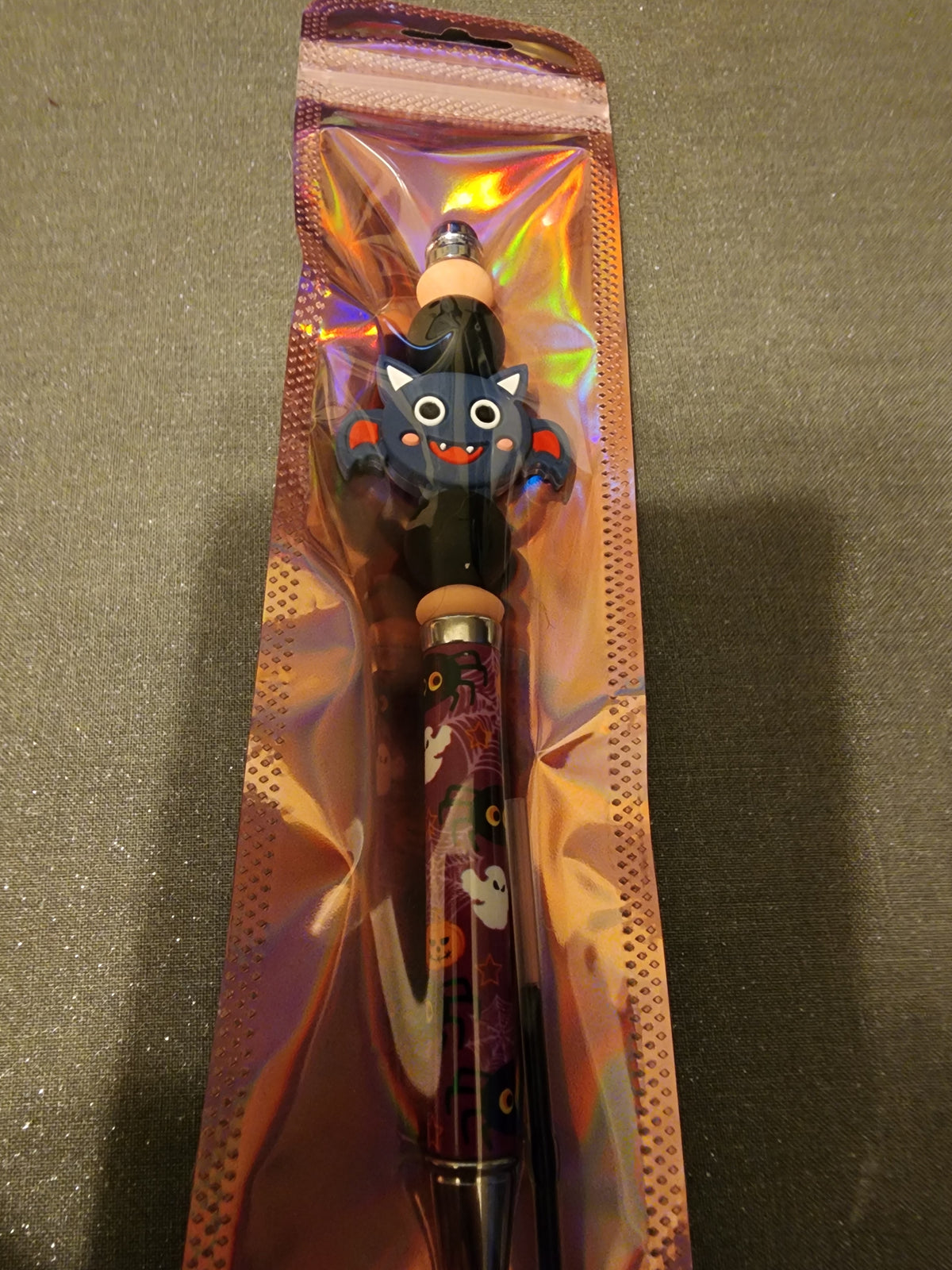 Bat pen with spider and ghost 👻 base